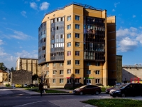 Admiralteisky district,  , 房屋 13. 公寓楼
