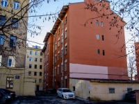 Vasilieostrovsky district,  , house 68. Apartment house