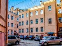 Vasilieostrovsky district,  , 房屋 22. 公寓楼