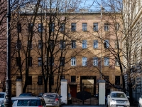 Vasilieostrovsky district,  , house 33. Apartment house