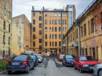 Vasilieostrovsky district,  , 房屋 40. 公寓楼