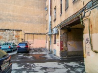 Vasilieostrovsky district,  , house 40. Apartment house