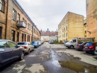 Vasilieostrovsky district,  , house 40. Apartment house