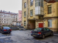 Vasilieostrovsky district,  , house 48. Apartment house