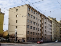 Vasilieostrovsky district,  , house 38. Apartment house