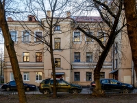 Vasilieostrovsky district,  , 房屋 42. 公寓楼