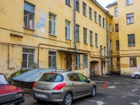 Vasilieostrovsky district,  , house 31. Apartment house
