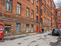 Vasilieostrovsky district,  , house 46. Apartment house