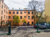 Vasilieostrovsky district,  , 房屋 54. 公寓楼