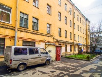 Vasilieostrovsky district,  , 房屋 31/29Б. 公寓楼