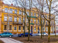 Vasilieostrovsky district,  , house 19. Apartment house