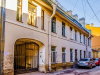 Vasilieostrovsky district,  , house 15. Apartment house