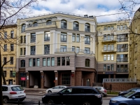 Vasilieostrovsky district, st 11-ya liniya v.o., house 26. Apartment house