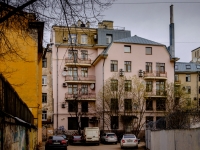 Vasilieostrovsky district, 14-ya liniya v.o. st, 房屋 45. 公寓楼