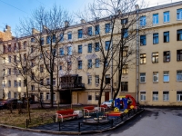 Vasilieostrovsky district, 18-ya liniya v.o. st, 房屋 43. 公寓楼