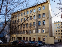 Vasilieostrovsky district, st 17-ya liniya v.o., house 28. Apartment house