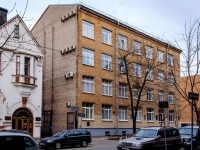 Vasilieostrovsky district, st 21-ya liniya v.o., house 8. multi-purpose building