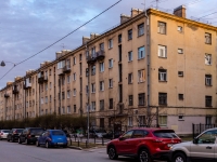 Vasilieostrovsky district, st 21-ya liniya v.o., house 16 к.1. Apartment house