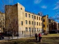Vasilieostrovsky district, st Gavanskaya, house 40. Apartment house