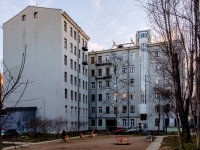 Vasilieostrovsky district, Opochinina st, house 33. Apartment house