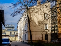 Vasilieostrovsky district, 13-ya liniya v.o. st, house 24. Apartment house