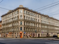 Vasilieostrovsky district, 13-ya liniya v.o. st, 房屋 64. 公寓楼