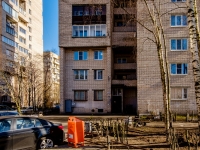 Vasilieostrovsky district, Nakhimov st, 房屋 5 к.4. 公寓楼