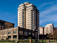 Vasilieostrovsky district, Nakhimov st, 房屋 15. 公寓楼