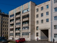 Vasilieostrovsky district,  , 房屋 18. 公寓楼
