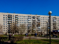 Vasilieostrovsky district,  , 房屋 62. 公寓楼