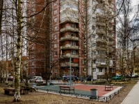 Vasilieostrovsky district,  , 房屋 35 к.4. 公寓楼