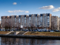 Vasilieostrovsky district,  , 房屋 36 к.5. 公寓楼