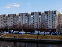 Vasilieostrovsky district,  , 房屋 36 к.7. 公寓楼