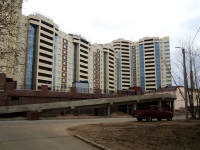 Vyiborgsky district, A. Matrosov st, 房屋 20 к.2. 公寓楼