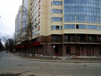Vyiborgsky district, A. Matrosov st, 房屋 20 к.2. 公寓楼
