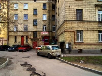 Vyiborgsky district,  , 房屋 44. 公寓楼