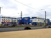 Выборгский район, улица Кантемировская, дом 37. многофункциональное здание