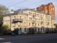 neighbour house: avenue. Engels, house 62. Apartment house