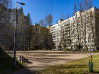 Vyiborgsky district, Engels avenue, 房屋 121 к.1. 公寓楼