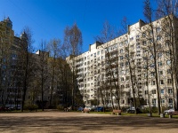 Vyiborgsky district, Engels avenue, 房屋 121 к.1. 公寓楼