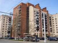 Vyiborgsky district, Toreza avenue, 房屋 38 ЛИТ А. 公寓楼