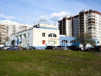 Выборгский район, Выборгское шоссе, дом 33. торговый центр