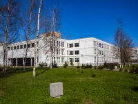 соседний дом: ул. Есенина, дом 22 к.3. лицей ГБОУ Лицей №623