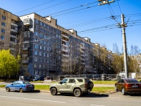 соседний дом: ул. Есенина, дом 28 к.1. многоквартирный дом