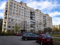 соседний дом: ул. Есенина, дом 32 к.2. многоквартирный дом