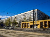 Выборгский район, улица Есенина, дом 32 к.1. многоквартирный дом
