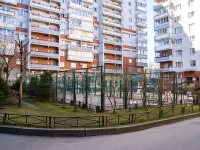 Выборгский район, Луначарского проспект, дом 52 к.1. многоквартирный дом