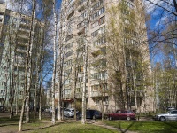 Vyiborgsky district, Hudozhnikov avenue, 房屋 13 к.2. 公寓楼