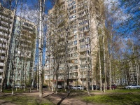 соседний дом: пр-кт. Художников, дом 13 к.2. многоквартирный дом