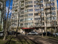 Vyiborgsky district, Hudozhnikov avenue, 房屋 13 к.2. 公寓楼
